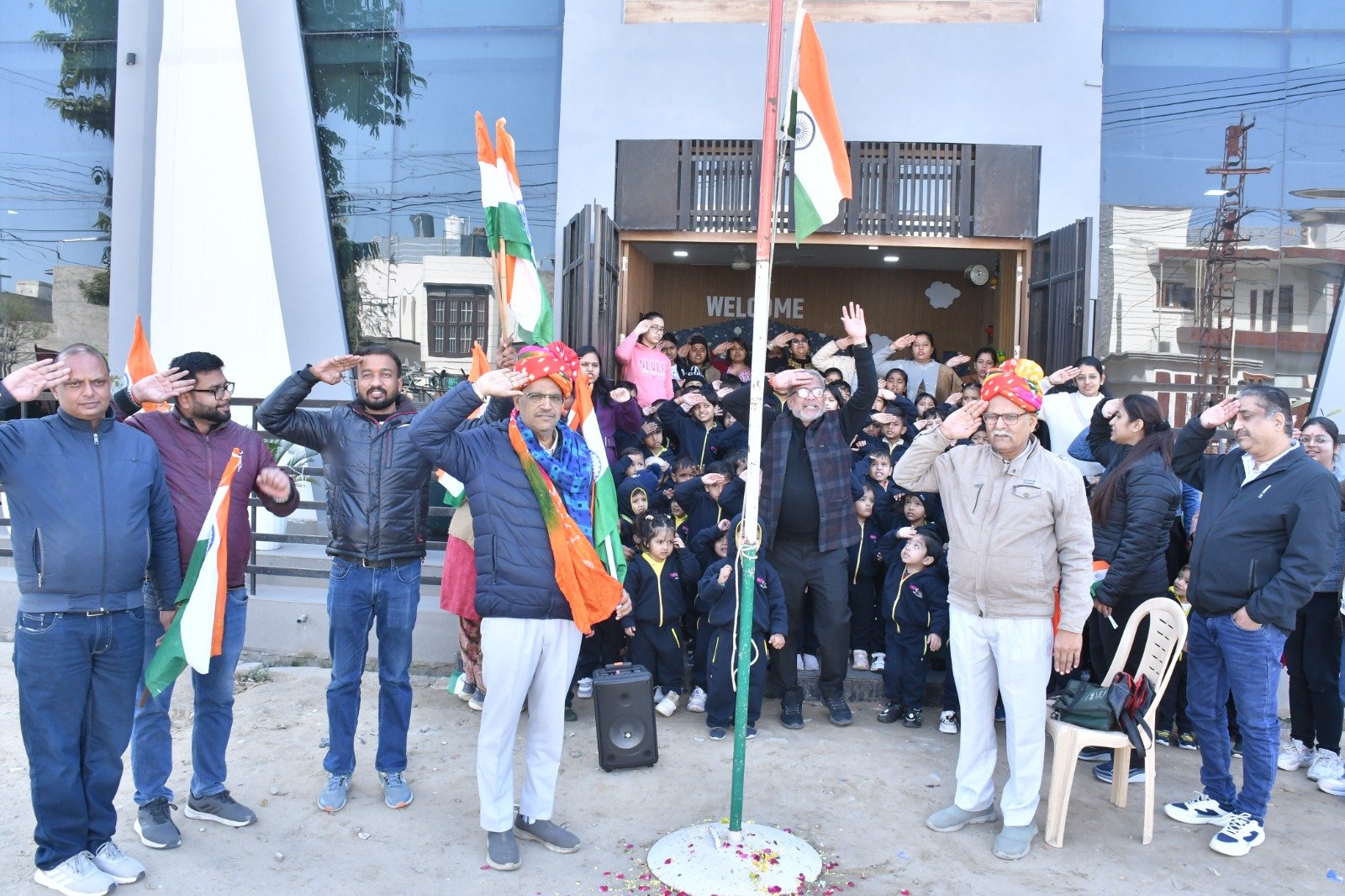 मकूंनस प्ले विंग के नन्हे कदमों ने रचा देशभक्ति का इतिहास