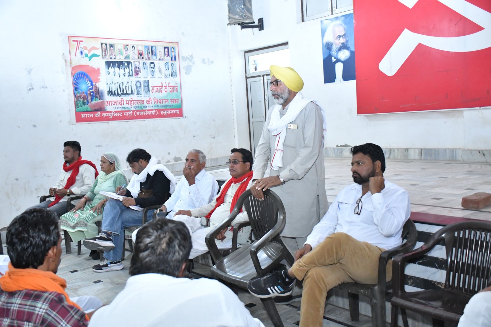 मजदूर विरोधी निर्णयों के खिलाफ मंडियां ठप करने की चेतावनी