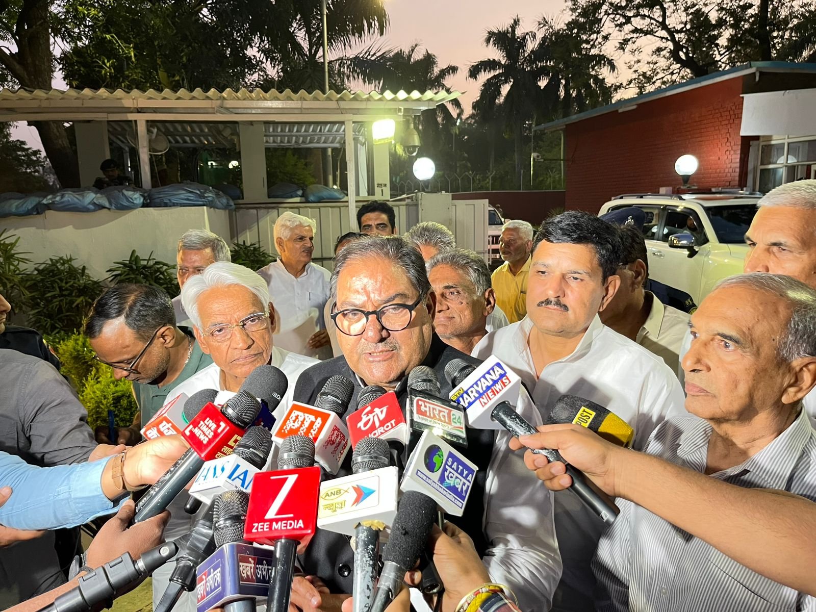 इनेलो को बीजेपी की बी टीम कहने से पहले हुड्डा अपनों को संभाले: अभय सिंह चौटाला