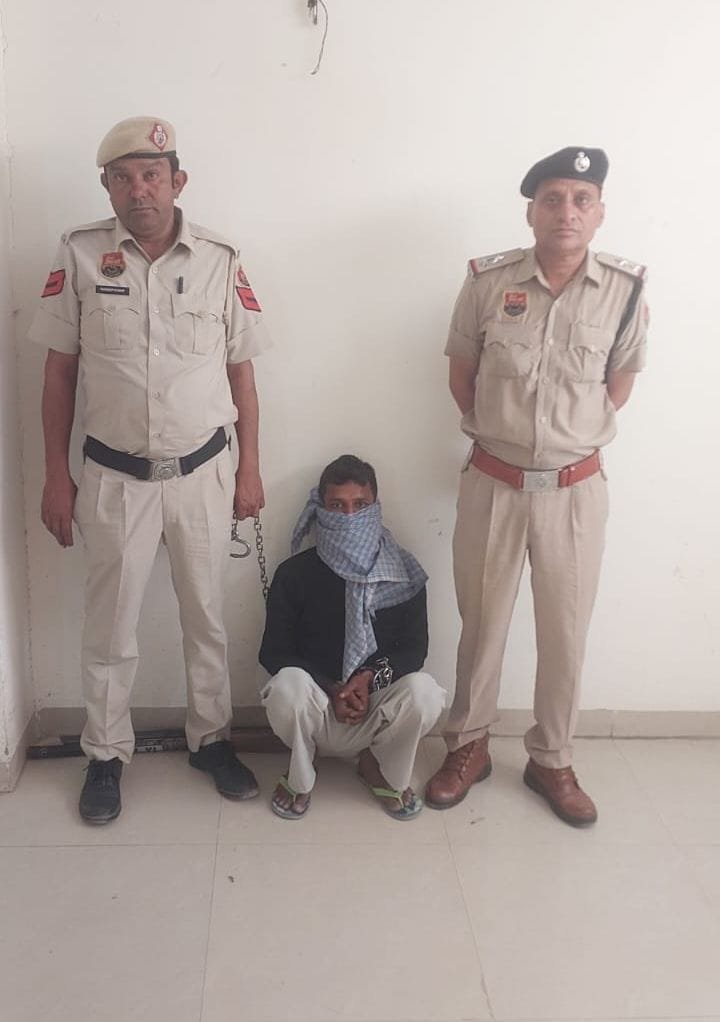 घर से सोना-चांदी के आभूषण व नगदी चोरी की वारदात सुलझी , आरोपी काबू ।