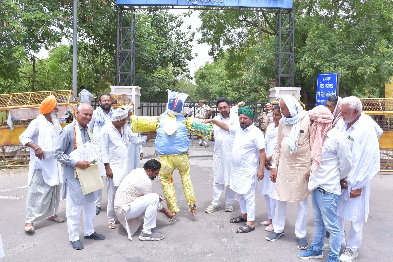 भारत-अमेरिका मुक्त व्यापार समझौते के विरोध में किसानों का प्रदर्शन