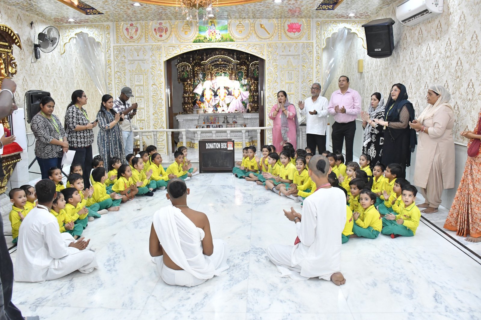 मकून्स प्राइमरी विंग, सरस्वती कॉन्वेंट स्कूल के विद्यार्थियों ने किया इस्कोन मंदिर का सांस्कृतिक एवं शैक्षणिक भ्रमण