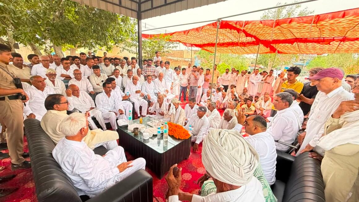 भाजपा शासन में सुविधाओं के लिए तरस रहा हर वर्ग: अभय चौटाला*