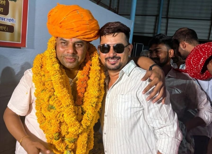 भीलवाड़ा: आगुचा चौकी प्रभारी श्रवण कुमार विश्नोई को दी भावभीनी विदाई, साफा व माला पहनाकर किया अभिनंदन