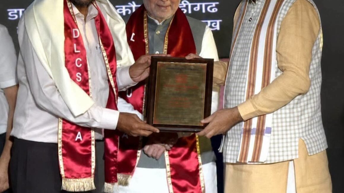ऐलनाबाद के वरिष्ठ पंजाबी पत्रकार जगतार समालसर पंजाबी पत्रकारिता पुरस्कार से सम्मानित