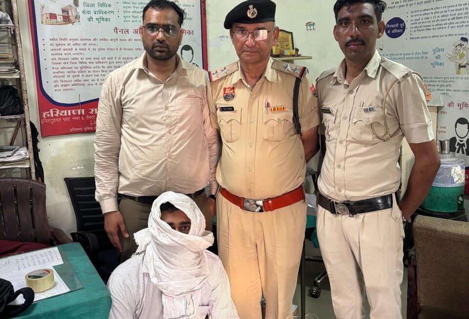 सिरसा बस स्टैंड पर 9 हजार नशीली गोलियां सहित युवक धरा, ओढ़ा में करनी थी सप्लाई ।